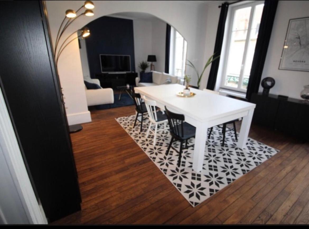 Appartement De Charme En Plein Coeur De Nevers Zewnętrze zdjęcie
